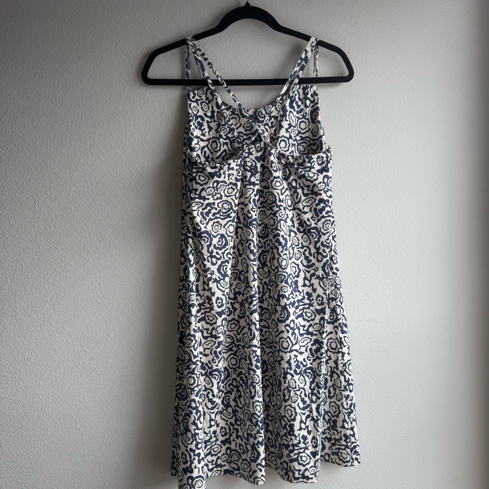 Kuhl Women's Lyra Krossbak Dress Nocturne Print Blue Cream size medium - Picture 3 of 6
